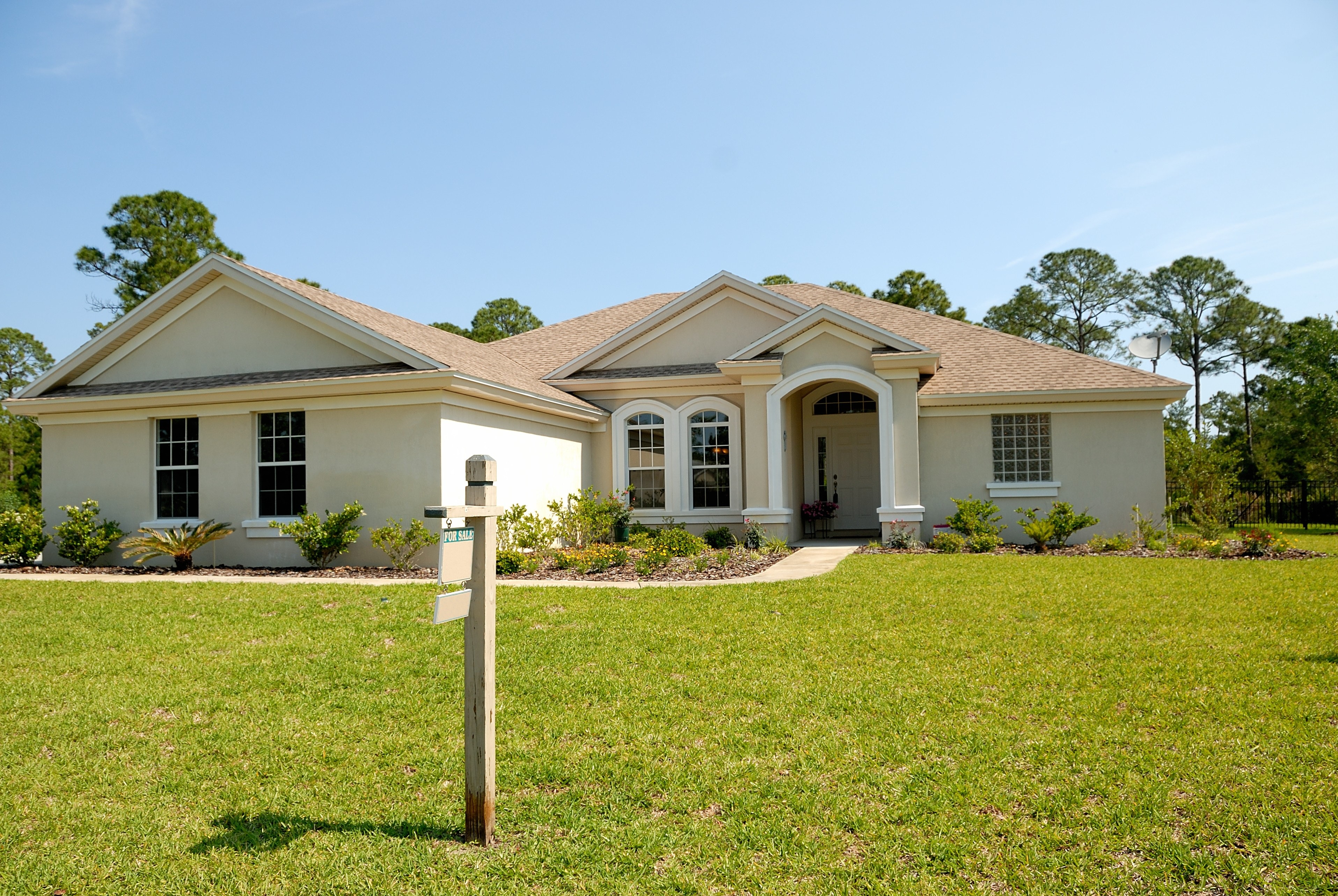 How to Legally Wholesale Real Estate in Florida